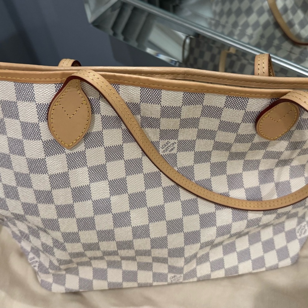Louis Vuitton Neverfull MM Damier Azur Beige interior - Picture 9 of 14